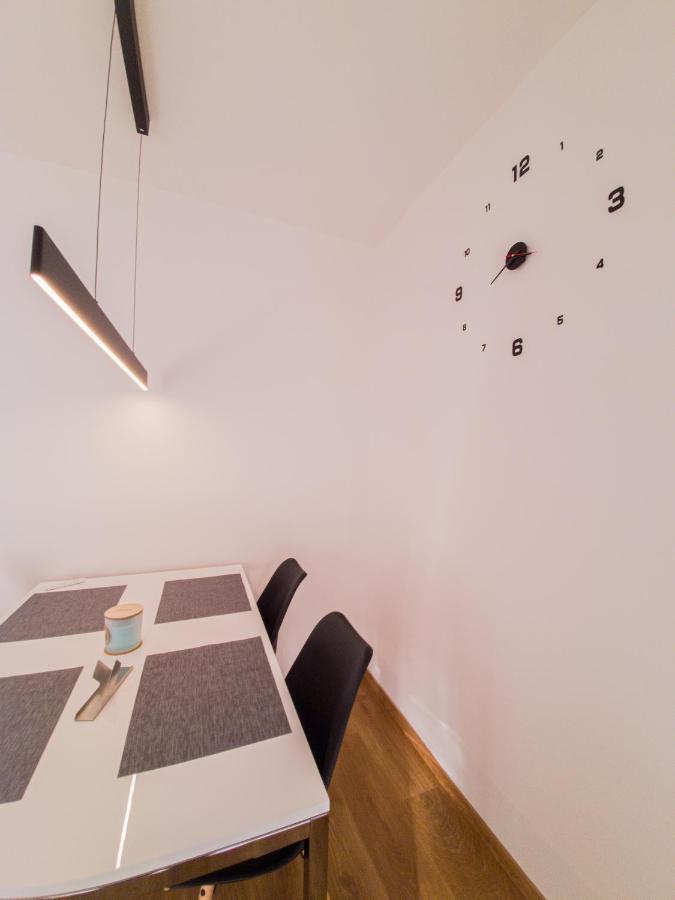 شقة Hradec Králové  في Modern Flat With Large Terrace المظهر الخارجي الصورة