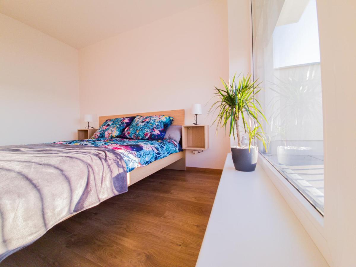 شقة Hradec Králové  في Modern Flat With Large Terrace المظهر الخارجي الصورة