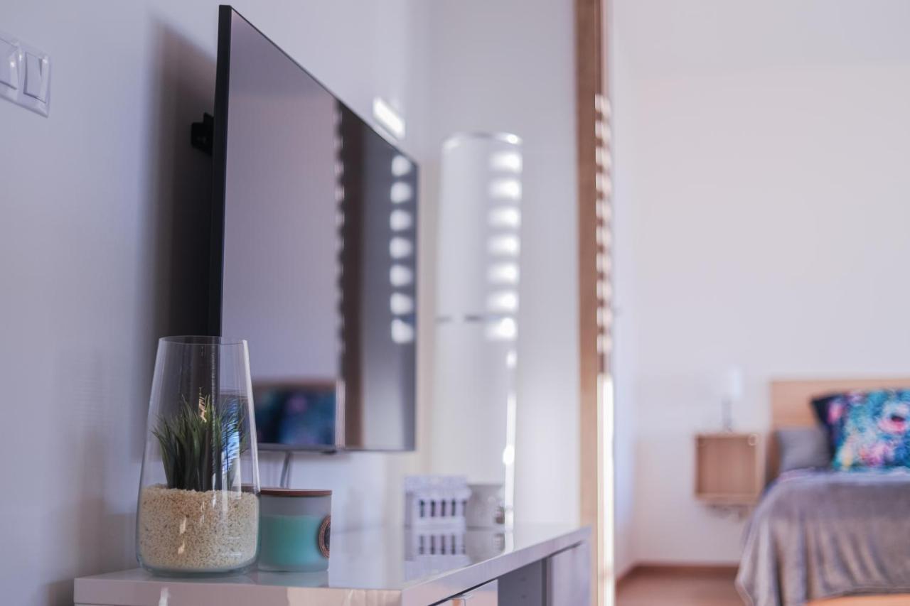 شقة Hradec Králové  في Modern Flat With Large Terrace المظهر الخارجي الصورة